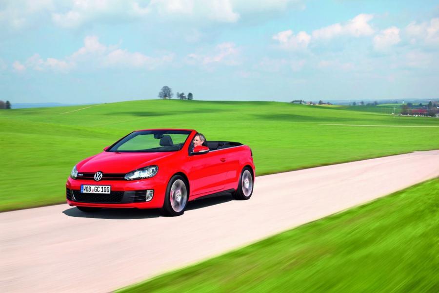  Volkswagen Golf GTi Cabrio 2012 года  (фото 48 из 61)